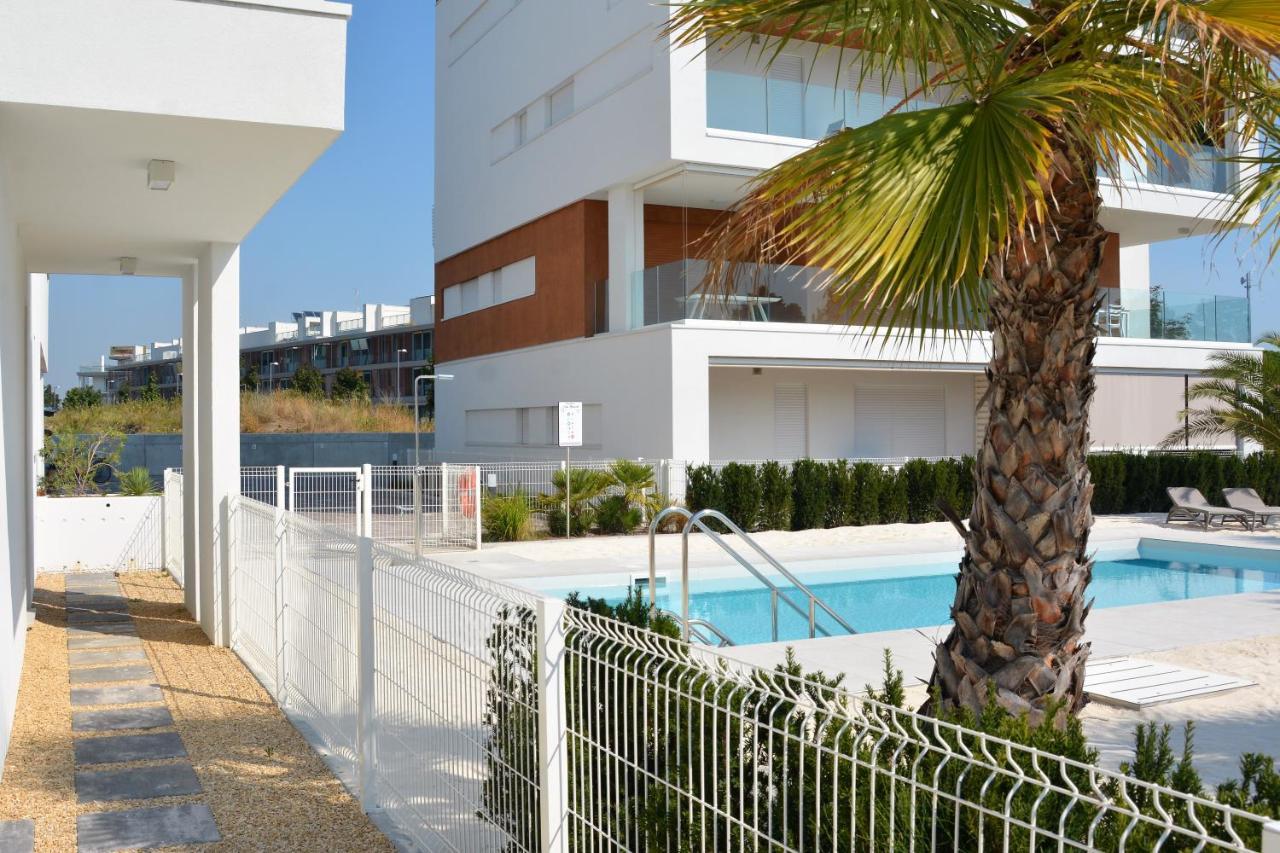 Sun Beach Residence Con Piscina - Piazza Brescia - Adria Holiday Jesolo - Family Apartments Exterior foto