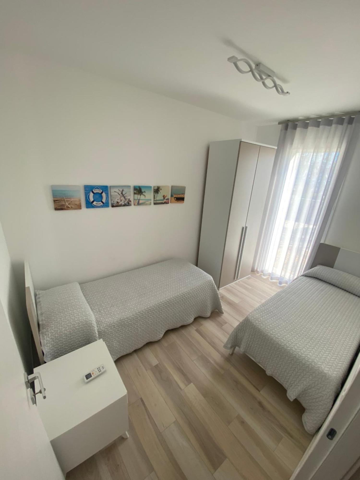 Sun Beach Residence Con Piscina - Piazza Brescia - Adria Holiday Jesolo - Family Apartments Exterior foto